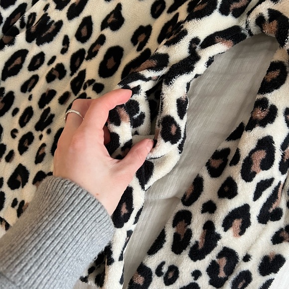 Pullover - Picture 3 of 4